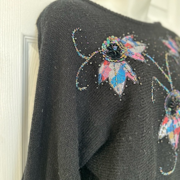 Vintage beaded and appliqué flower sweater, black, medium. - Picture 3 of 7